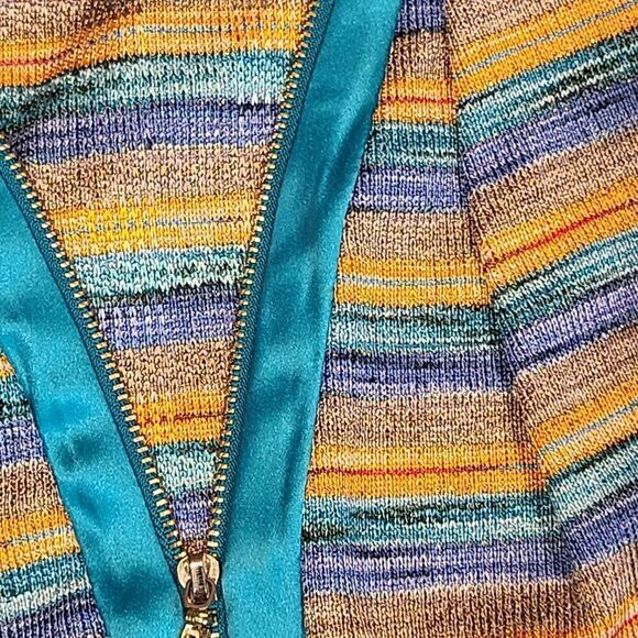 Vintage Etcetera Satin Zipper Front Detail, Rainbow & Metallic Pattern | M - Picture 6 of 8